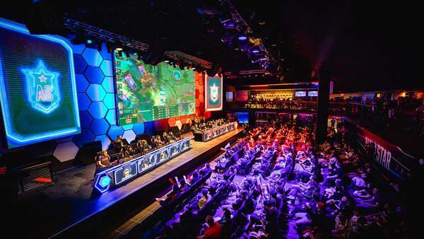 北美LCS夏季赛常规赛结束，TL、C9常规赛前二离S14只差一步