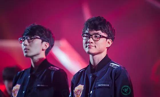 FunPlus Phoenix 在 VCT 2025： 中国第二阶段以对 Wolves Esports 的胜利开始；