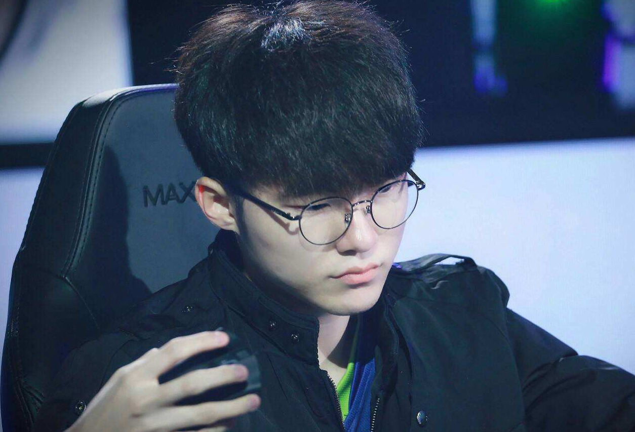 Liquid在IEM Dallas 2025的B组比赛中击败了FaZe