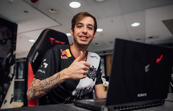 ucal ：作为选手，哪怕只剩一点机会也要努力争取