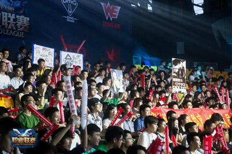 回归欧洲了，外媒爆下赛季Perkz和Alphari或将加入VIT