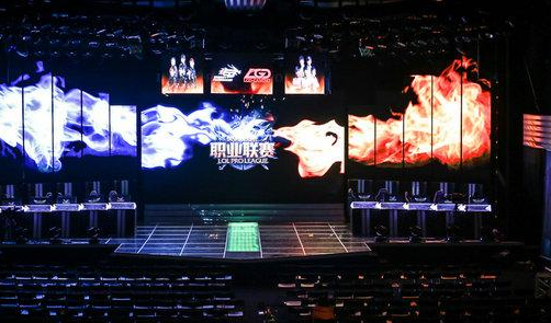 NAVI, Vitality , Mouz , 和 Spirit 收到 BLAST Open Fall 2025 的邀请
